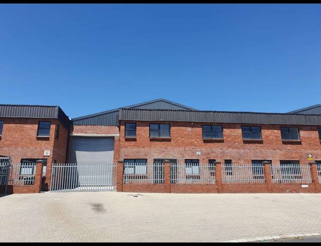 1,190M² WAREHOUSE FOR SALE IN SAXENBURG PARK 2